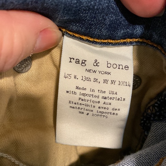 RAG & BONE ankle skinny denim jeans. FLAWS - puckers in fabric on front and leg. - Picture 11 of 13